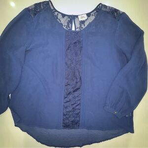 Born Famous High-Low Top